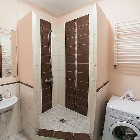 Virmenska Street Apartments: Two-bedroom With Wi-fi *