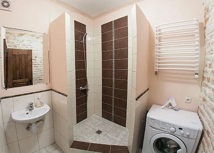 Virmenska Street Apartments: Two-bedroom With Wi-fi *