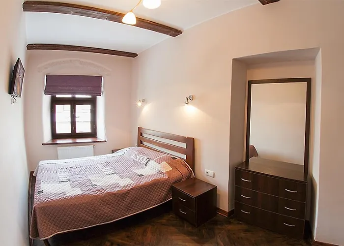 Virmenska Street Apartments: Two-bedroom With Wi-fi *